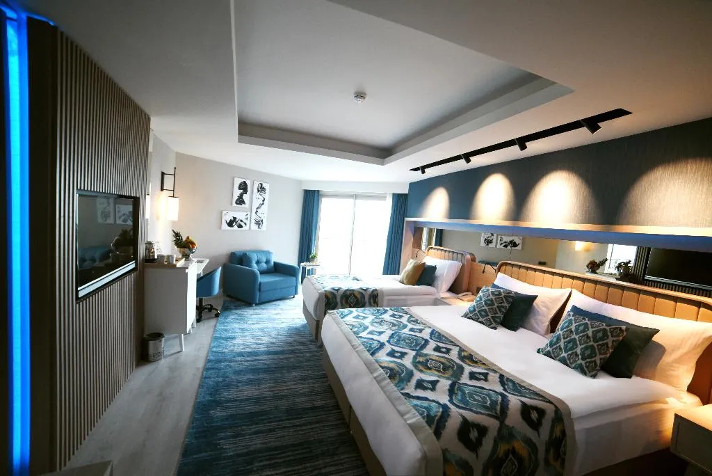 DOUBLE SINGLE USE SUPERIOR SIDE SEA VIEW Room, Royal Wings Hotel, Antalya