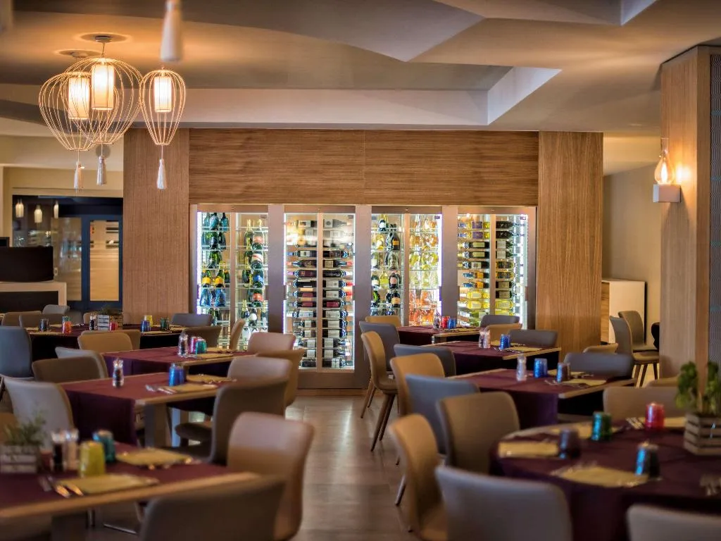 Restaurant, Almar Timi Ama Resort & Spa, Cagliari