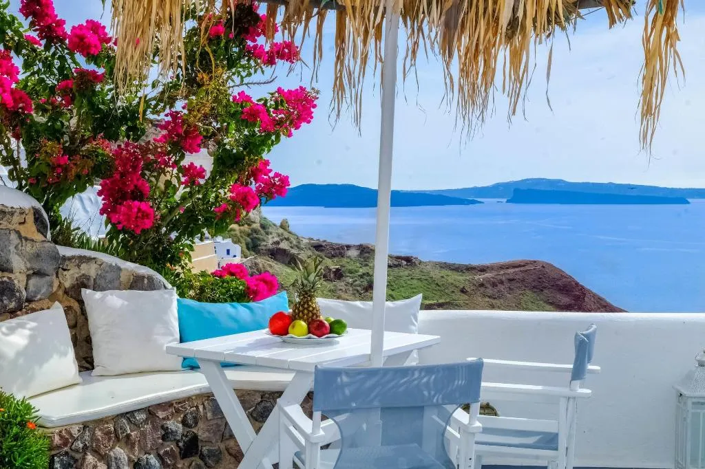 Room, Marizan Caves & Villas, Santorini, Santorini