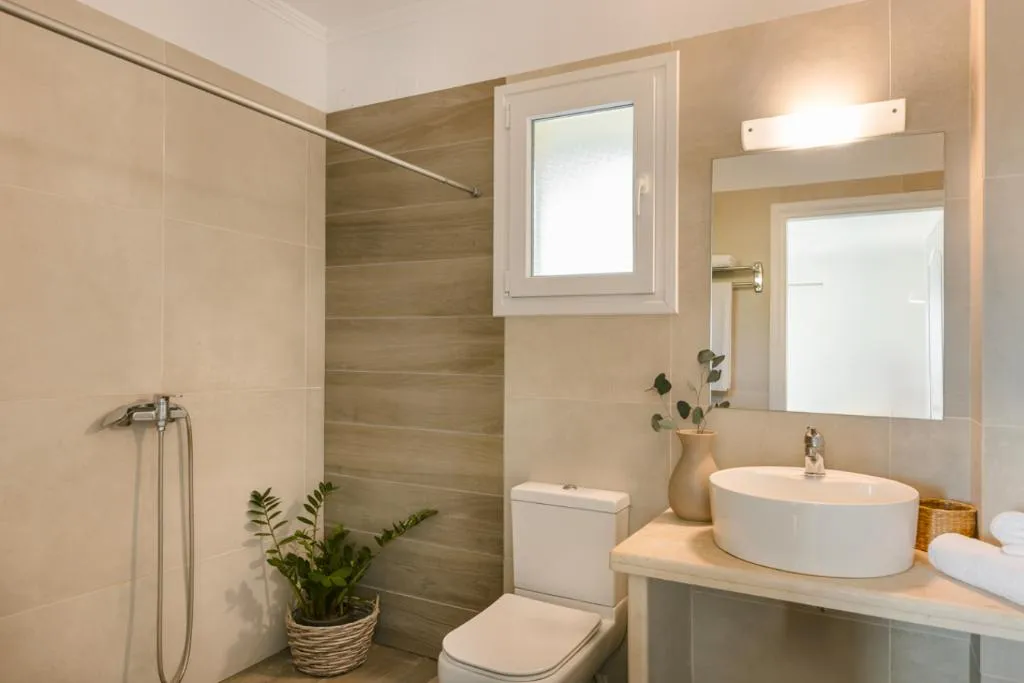 DOUBLE SUPERIOR Room, Century Resort, Corfu