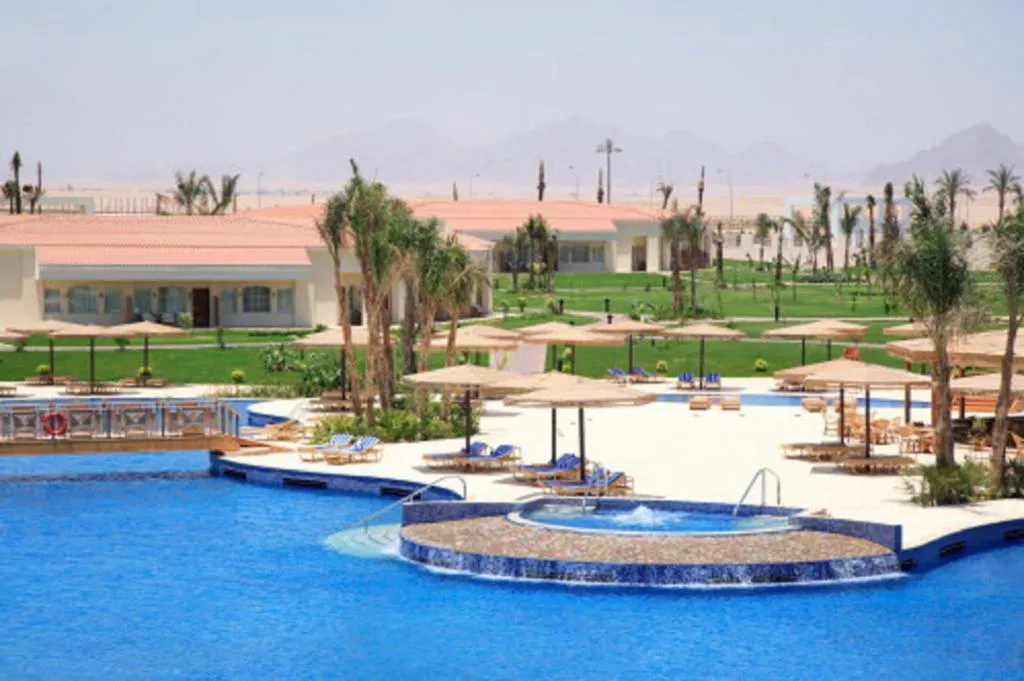 TRIPLE SUPERIOR POOL VIEW Room, Jolie Ville Royal Peninsula Hotel & Resort, Red Sea Riviera