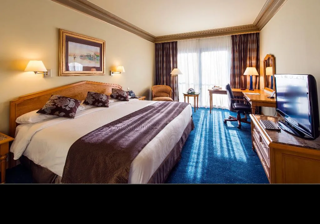 FAMILY ROOM FOUR BEDROOMS TWO BATHROOMS Room, Concorde El Salam Cairo Hotel&Casino, Cairo