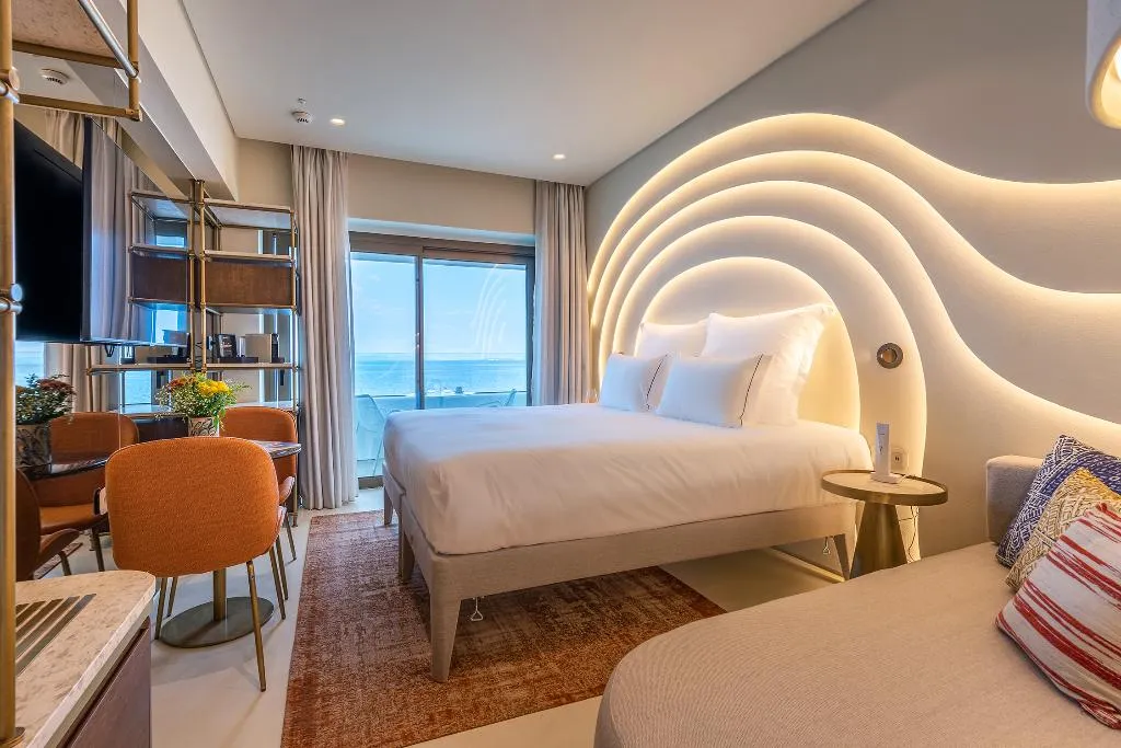 Room DELUXE SEA VIEW Room, Isla Brown Corinthia Resort & Spa, Curio Collect, Athens