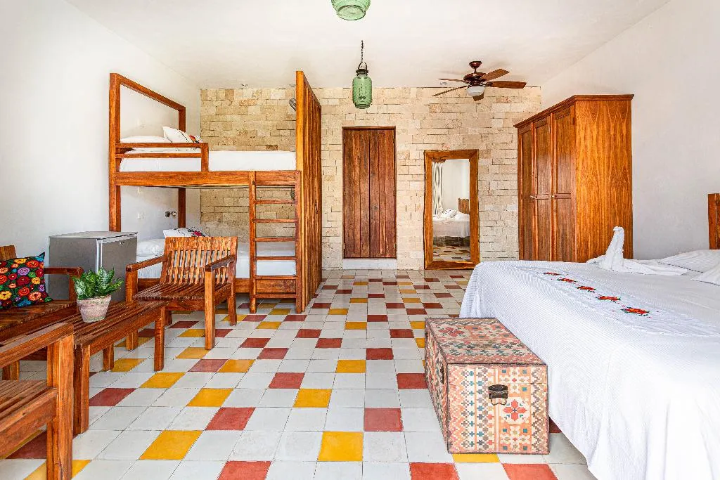 SUITE THREE BEDS Room, Casa Hipil, Cancun Area
