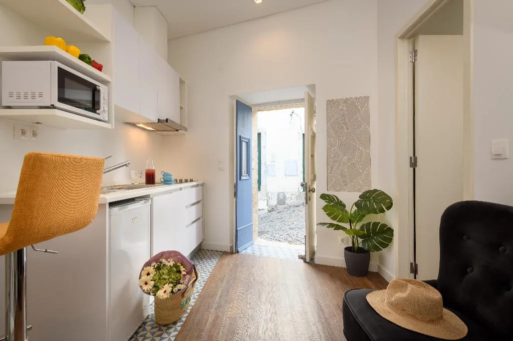 STUDIO SUPERIOR Room, Alfama Yellow House, Lisbon