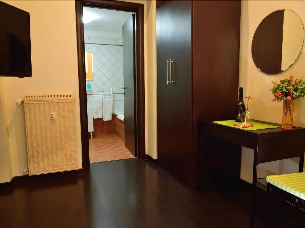 Room, Kiara Guesthouse, Rome