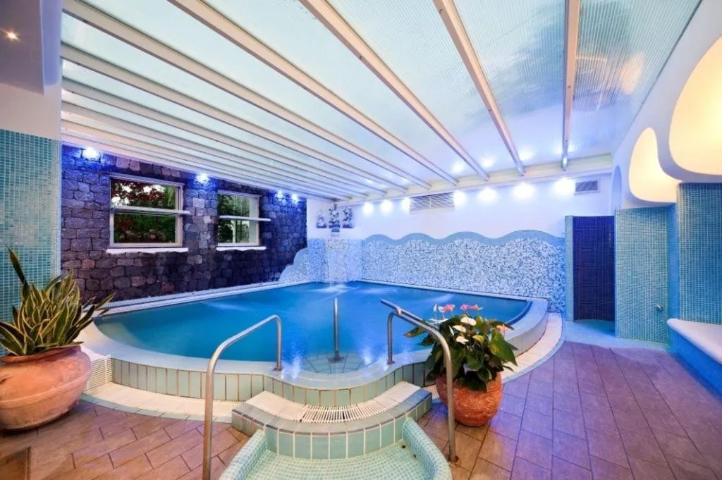 Pool, Terme Floridiana, Naples