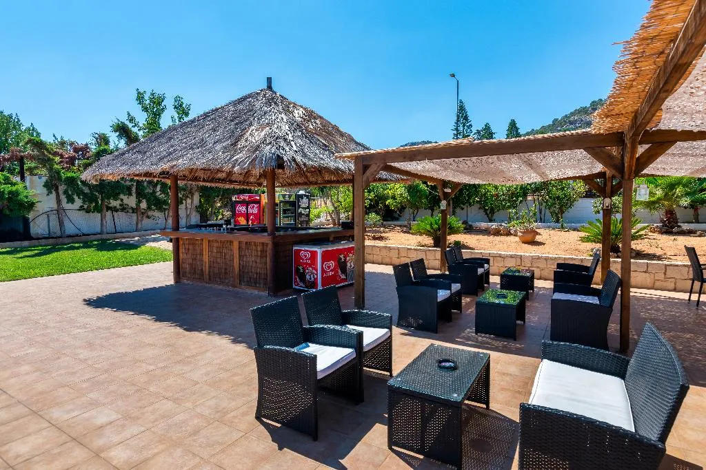 Bar, W Suites, Crete