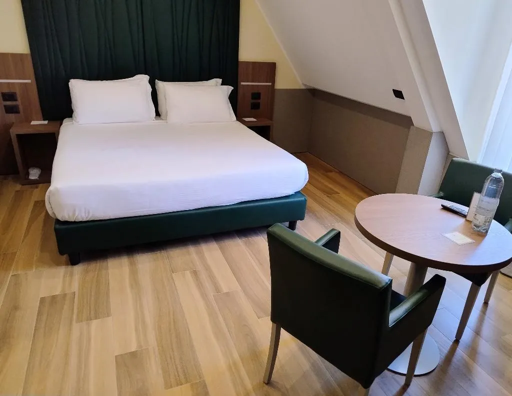 DOUBLE PENTHOUSE Room, JR Hotels Bocconi Milano, Milan