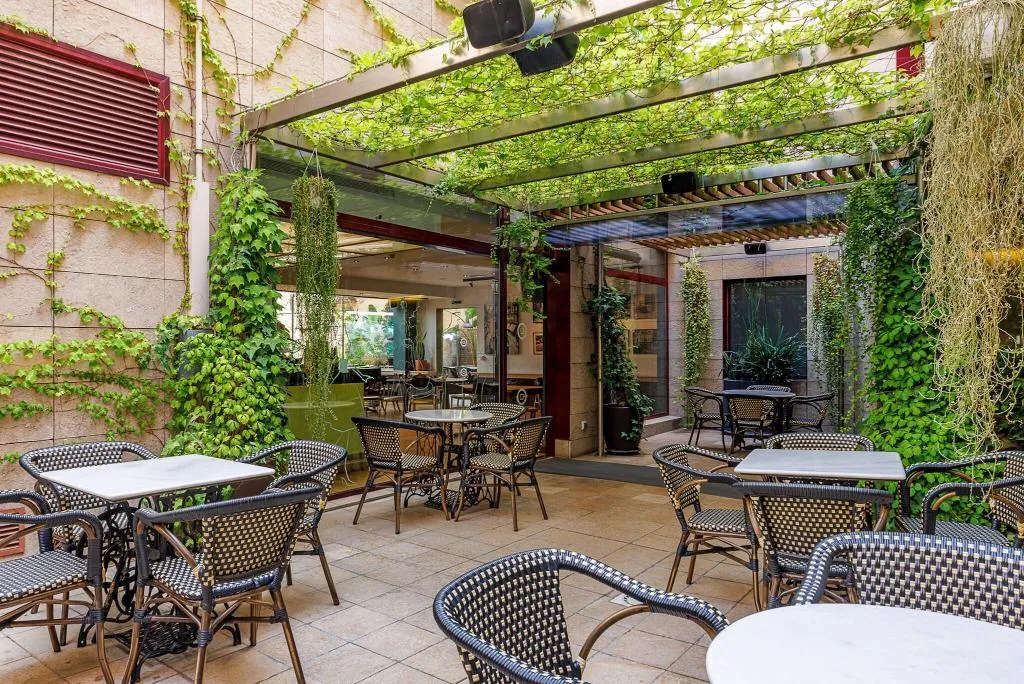 Terrace, Ronda Lesseps, Barcelona