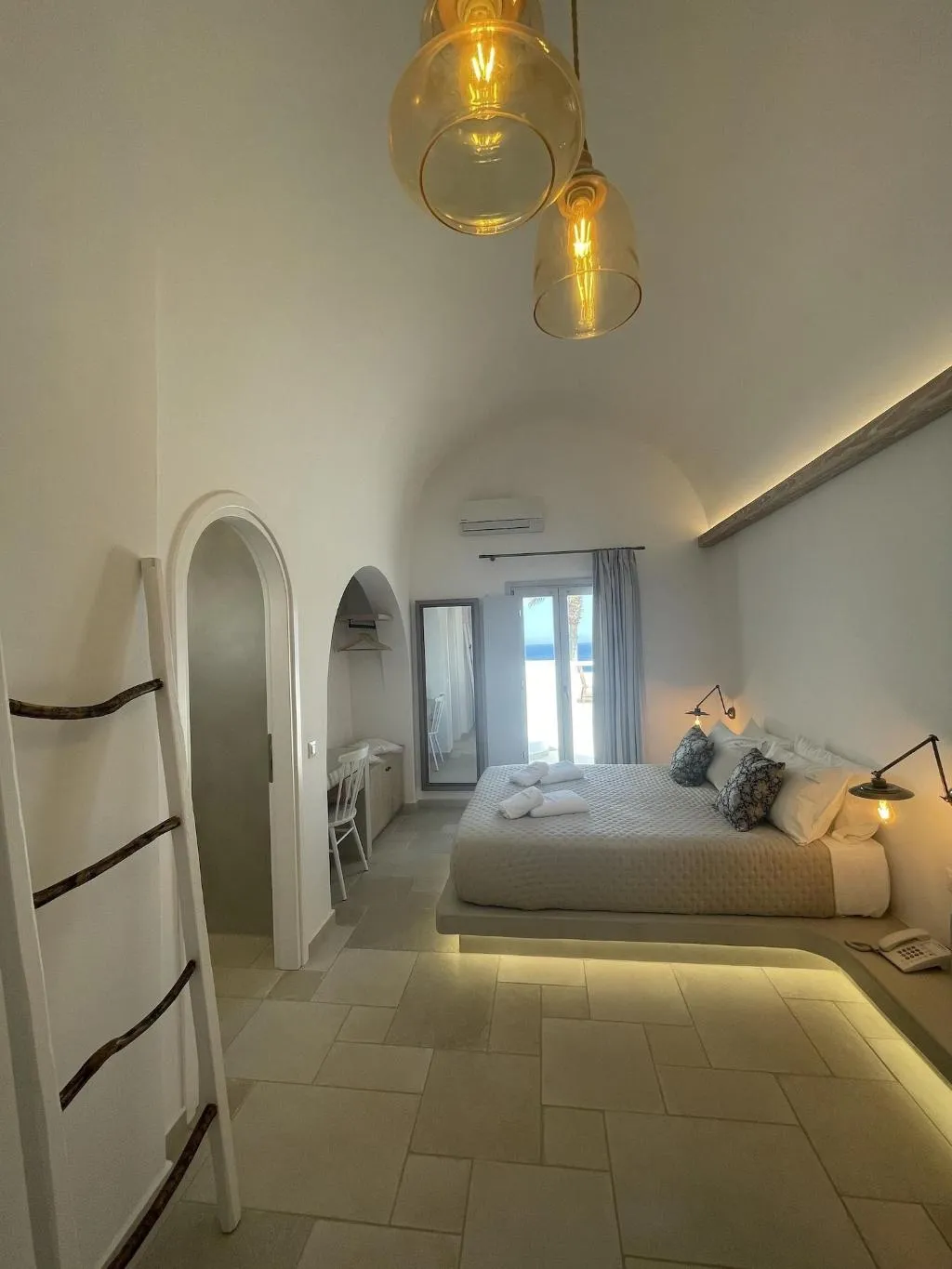 Room, Makris Beach Hotel, Santorini