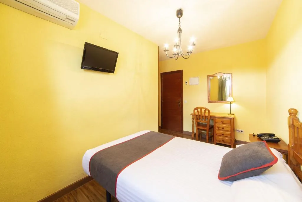 Room, Hotel Mavi, Madrid