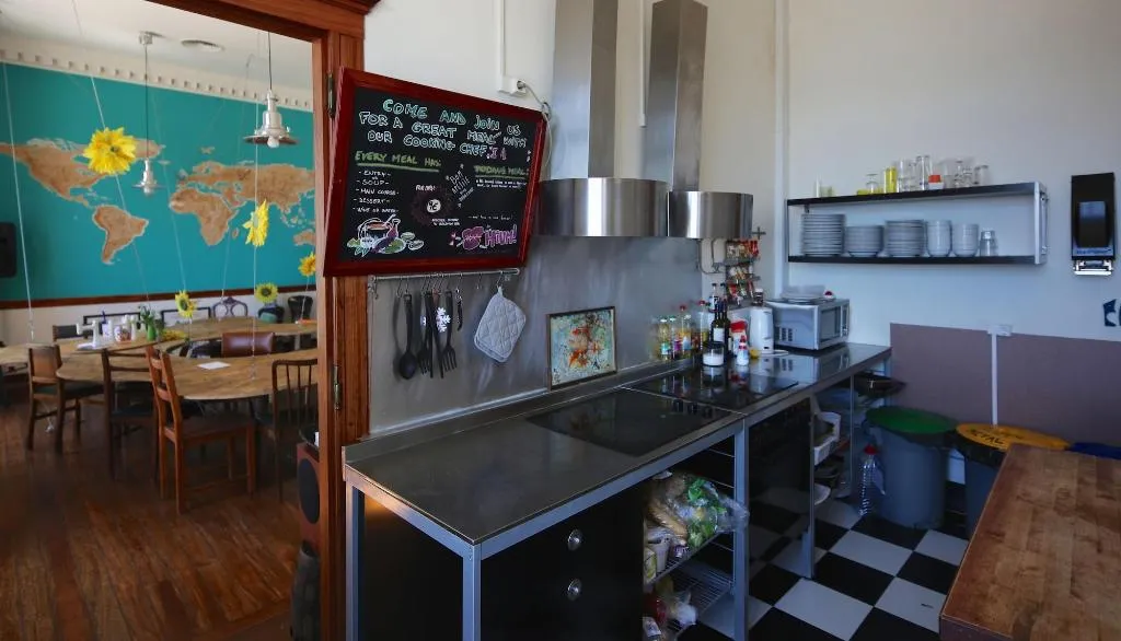 Restaurant, Sunset Destination Hostel, Lisbon