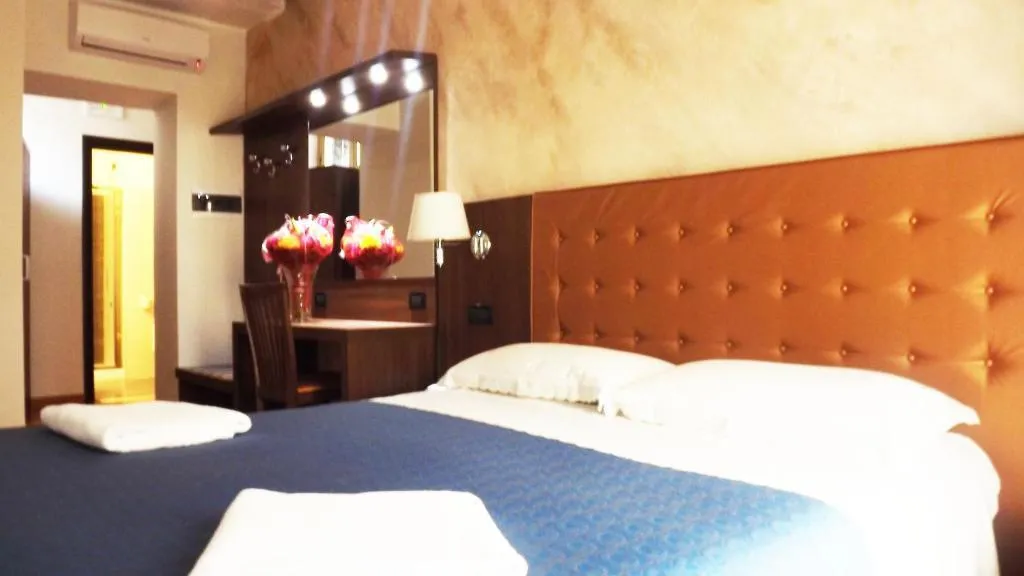 Room, Hotel Nautilus, Rome