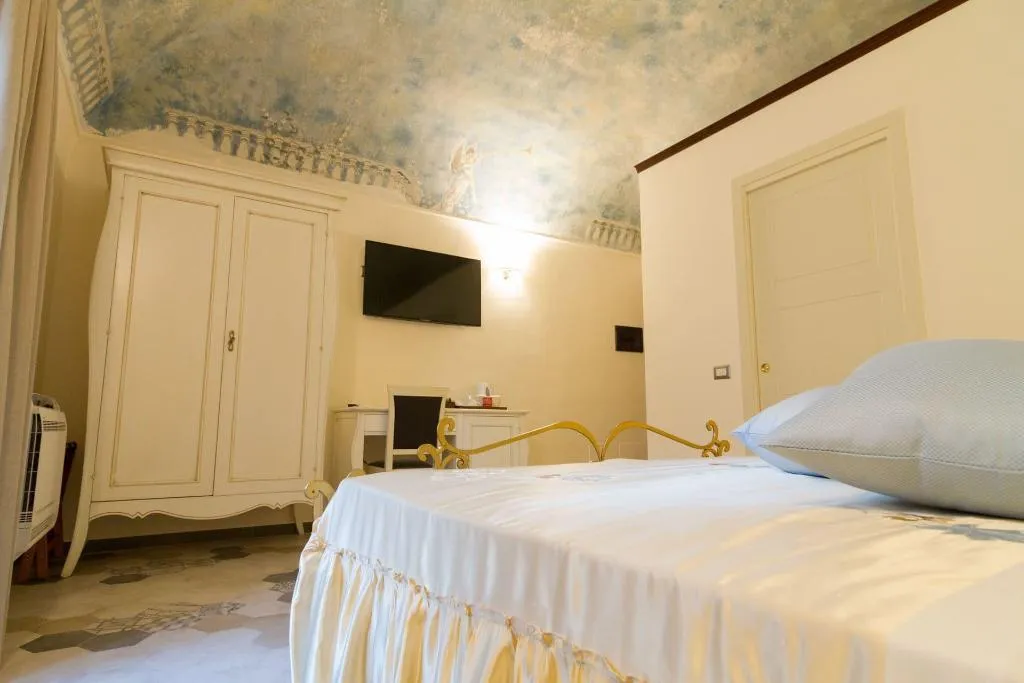 Room, Palazzo Tasca Guest House & Luxury Suite, Catania