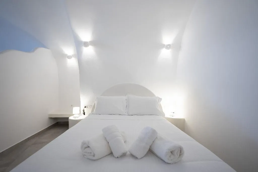 DOUBLE SUPERIOR Room, Nomikos Mansion, Santorini