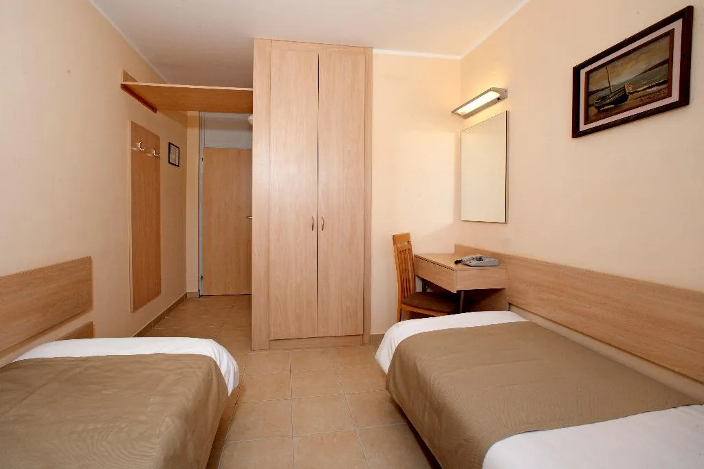 TWIN CAPACITY 1 Room, Hotel Delfin Plava Laguna, Istria