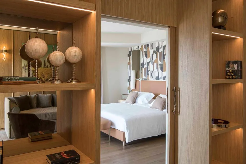 SUITE DELUXE WITH VIEWS Room, Columbus Urban Resort, Florence
