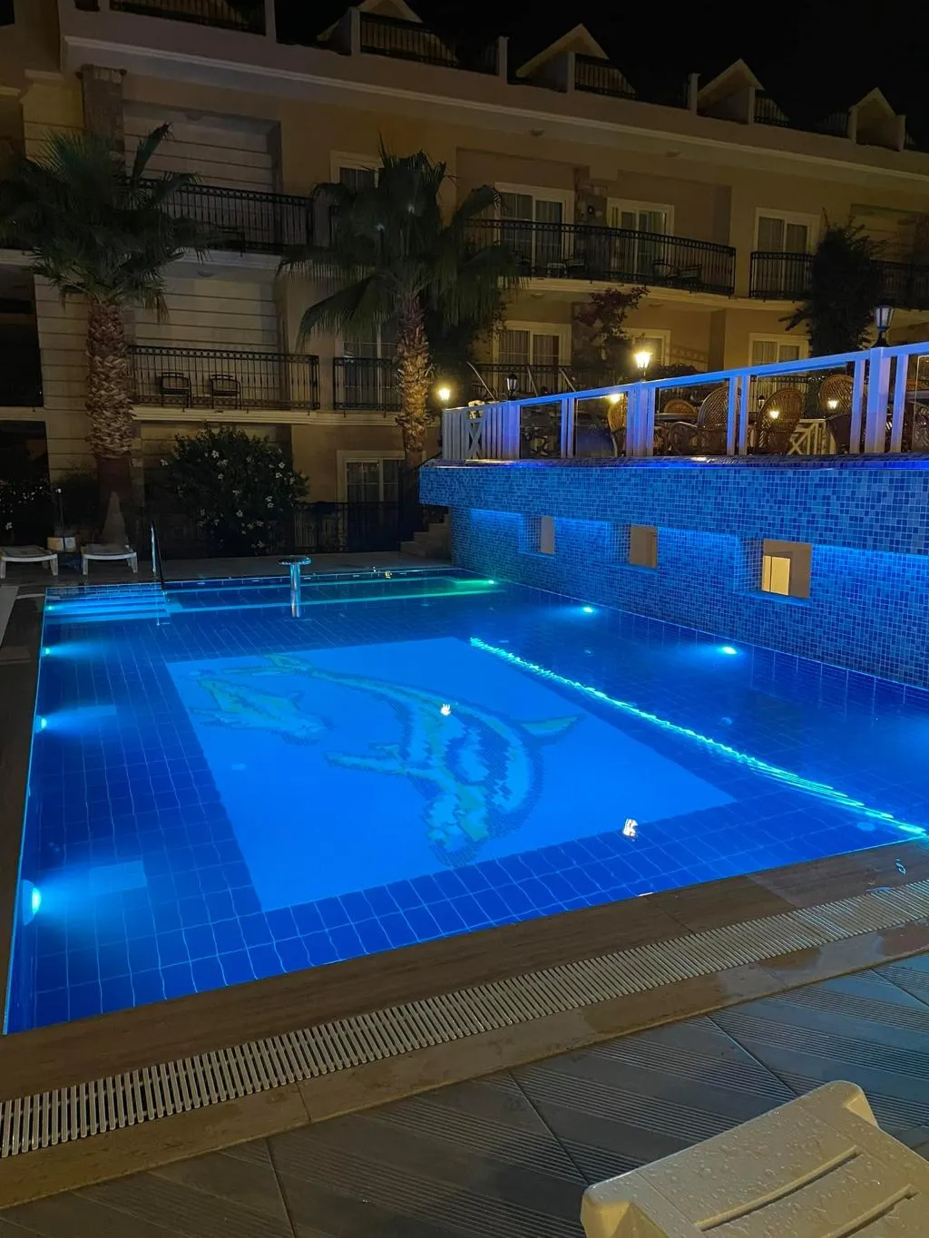 Pool, Celay, Dalaman