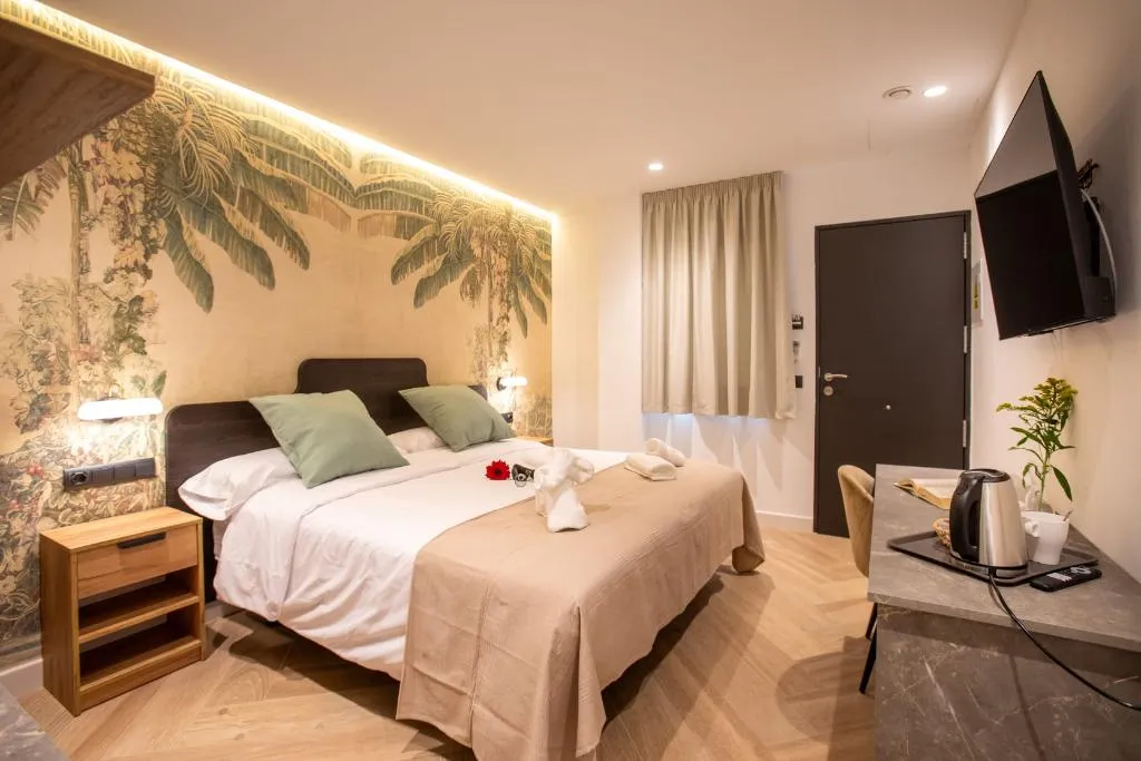 JUNIOR SUITE SUPERIOR KING BED Room, Boutique Rooms Playa Burriana, Costa Del Sol
