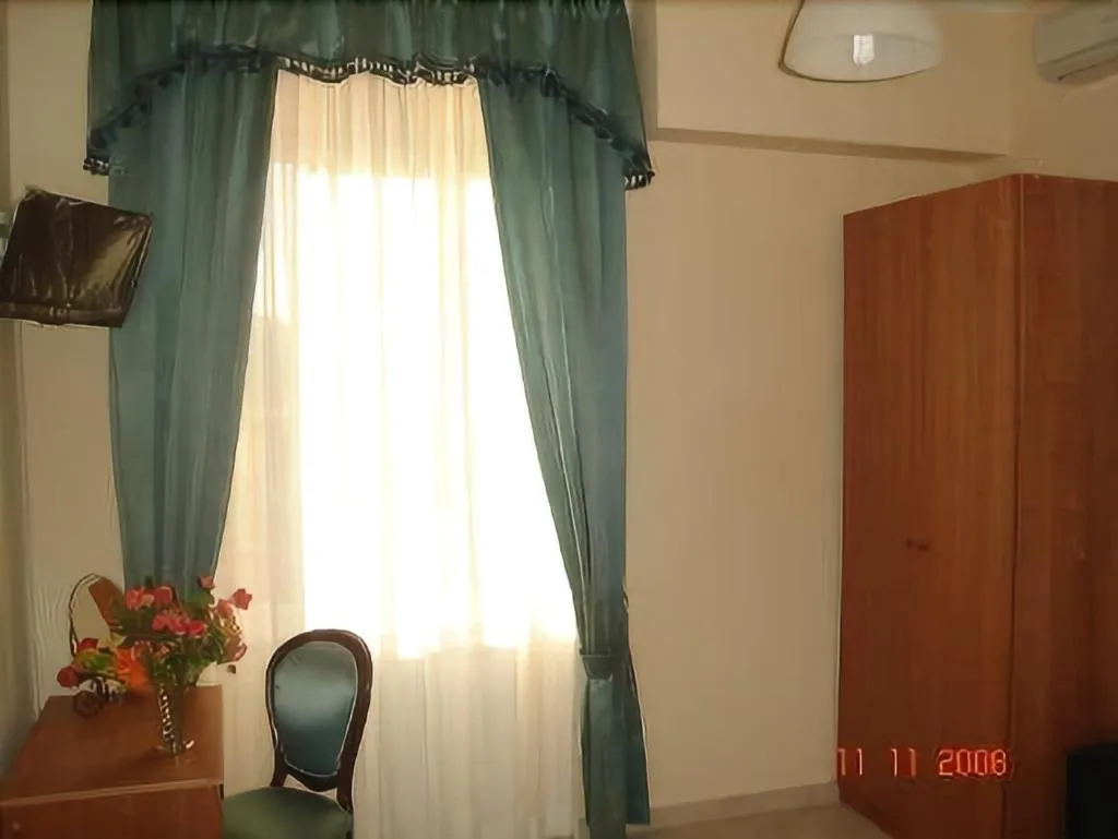 Room, La Dolce Vita Romana, Rome