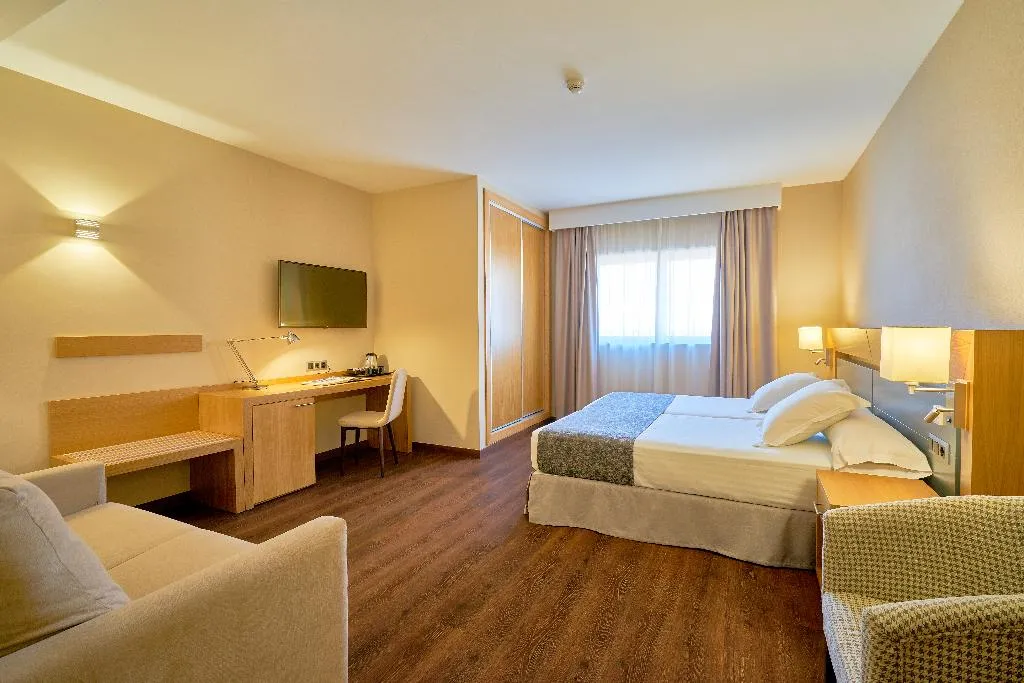 TRIPLE STANDARD Room, Guadalmedina, Costa Del Sol