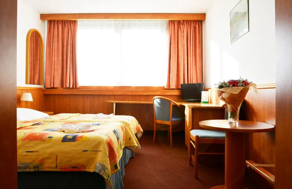 Double or Twin STANDARD Room, Olympik, Prague
