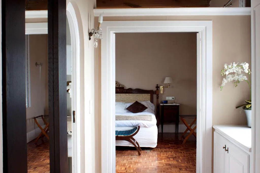 Room, Subur Maritim, Costa Brava
