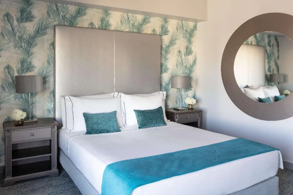 JUNIOR SUITE STANDARD Room, Tivoli Oriente Lisboa Hotel, Lisbon