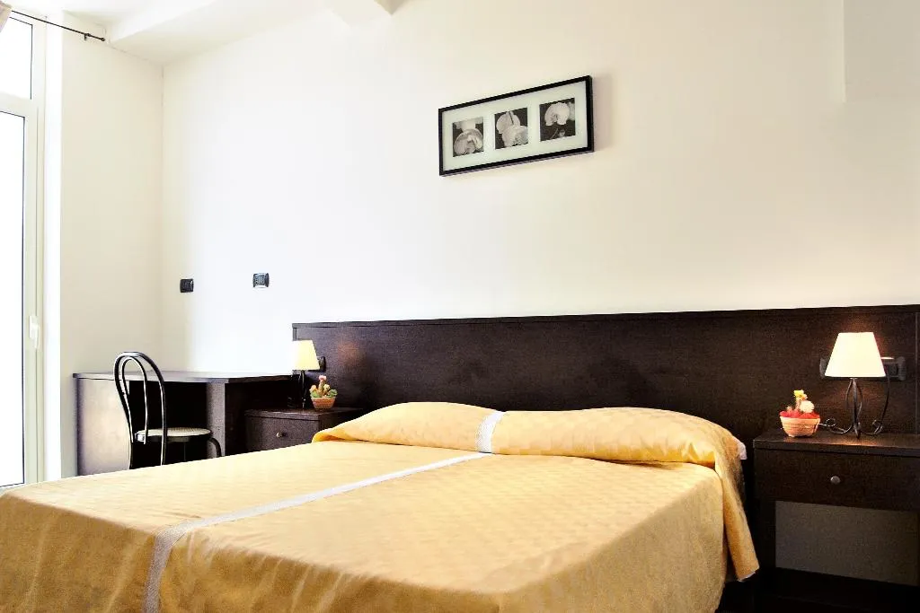 Double or Twin STANDARD Room, Hotel Marabel, Taormina