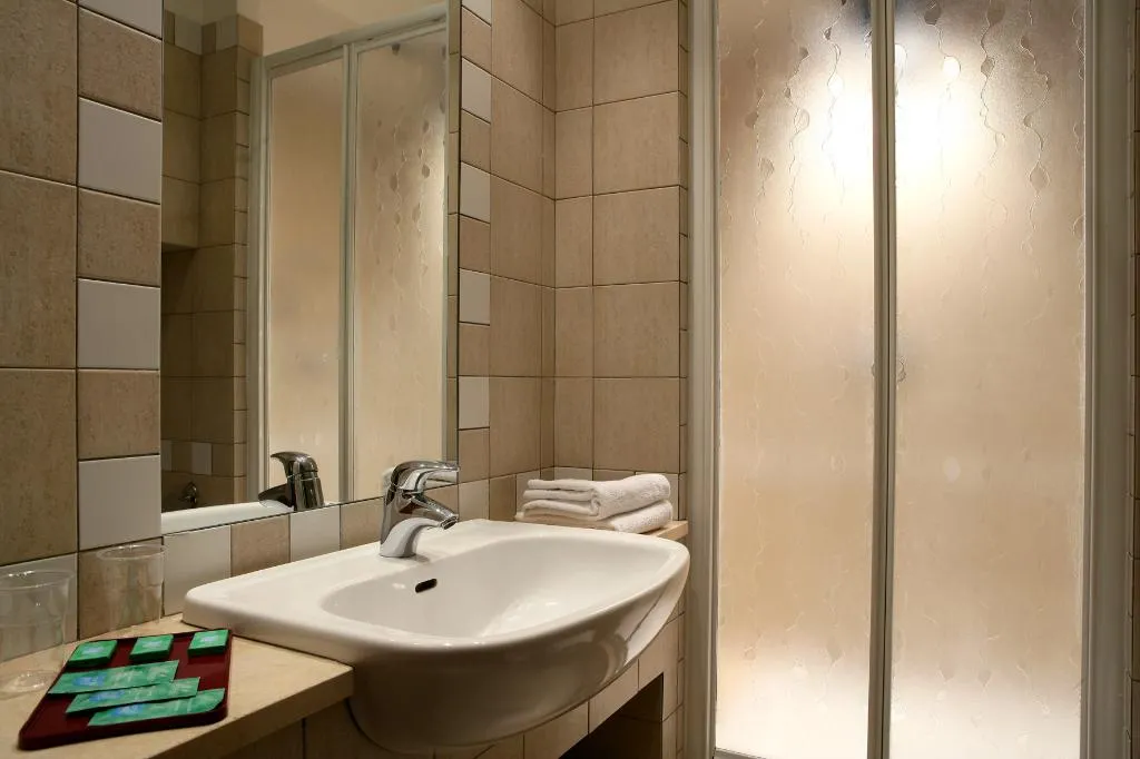 SINGLE STANDARD Room, Hotel Kennedy, Rome