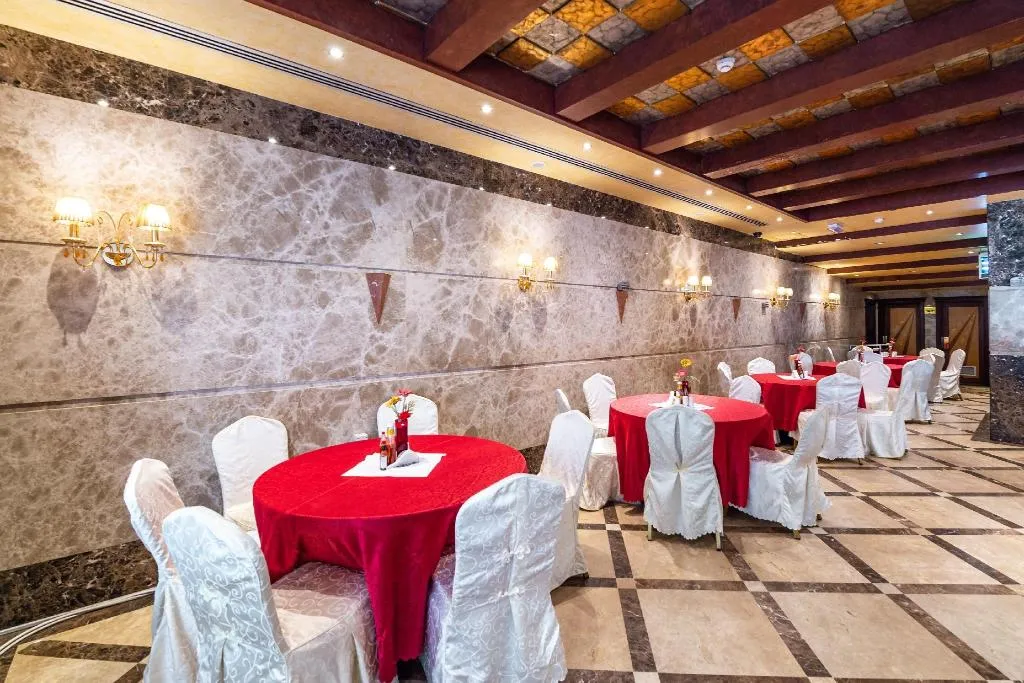 Restaurant, Crystal Plaza Hotel, Dubai