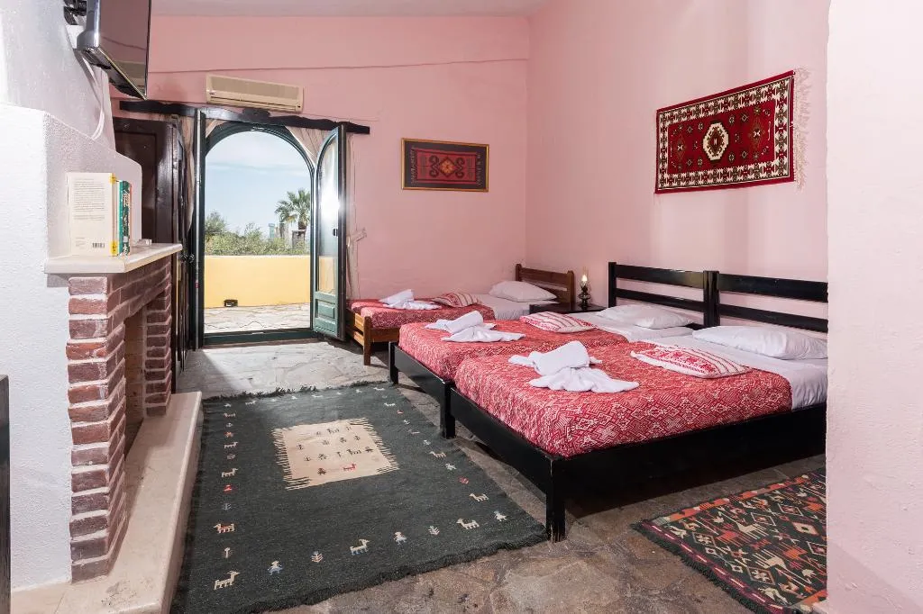 QUADRUPLE STANDARD Room, Arolithos Traditional Cretan Village, Crete