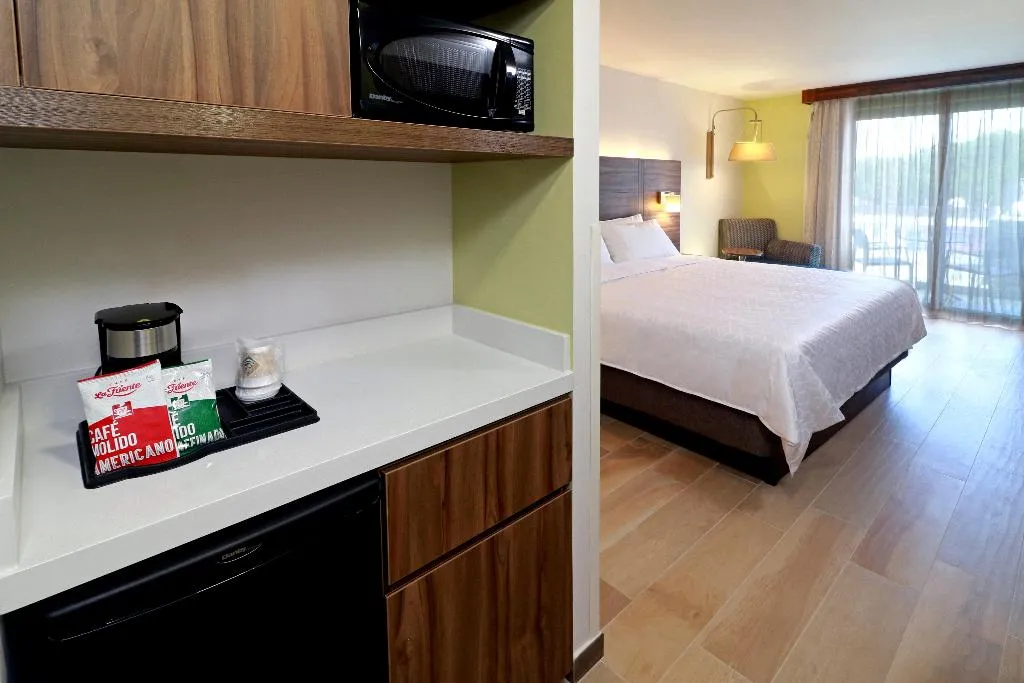 DOUBLE KING SIZE BED Room, Holiday Inn Express Playa del Carmen, Playa Del Carmen