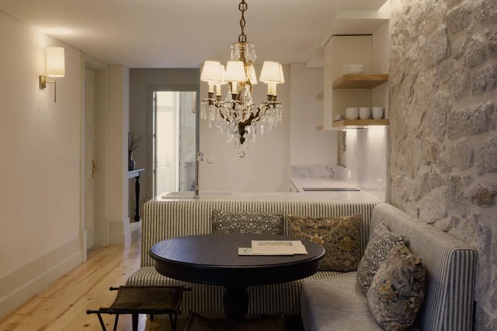APARTMENT TWO BEDROOMS Room, Líbere Porto Laranjais, Porto