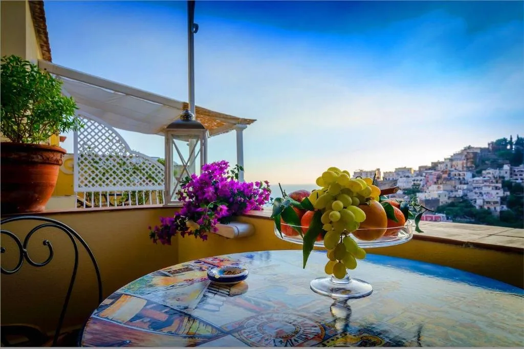 Room, Villa Mary, Naples