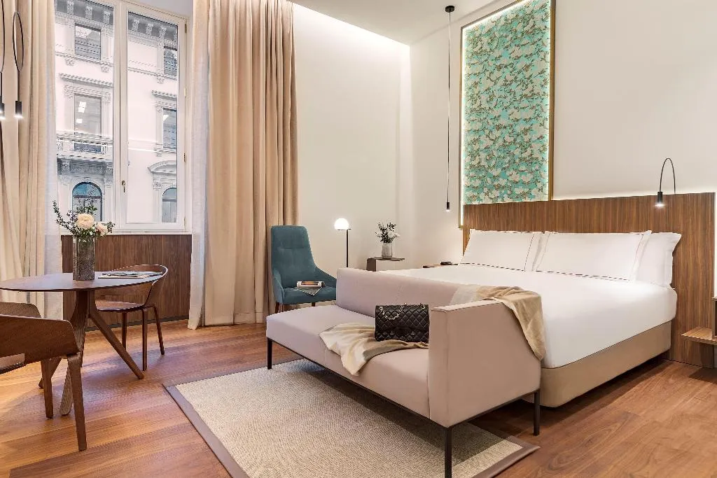 JUNIOR SUITE KING SIZE BED Room, Palazzo Cordusio A Gran Melia Hotel, Naples