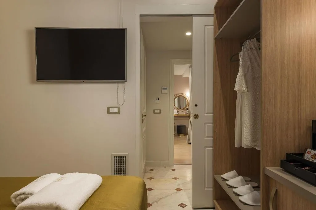 Room, Plaza 1866 Superior City Rooms, Crete