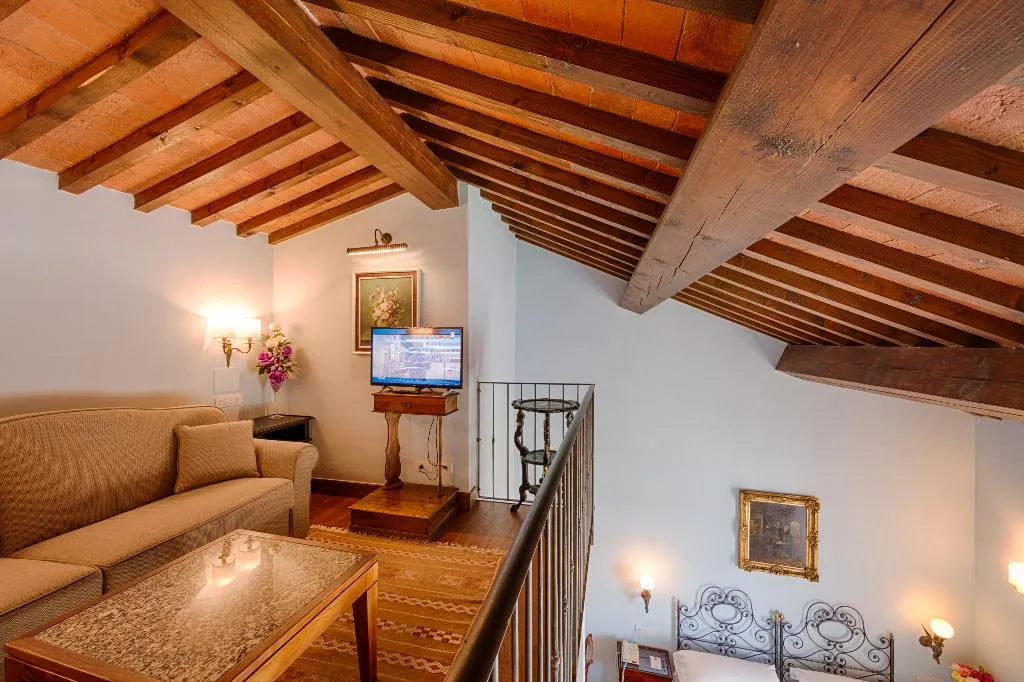 JUNIOR SUITE CLASSIC Room, Hotel Mulino di Firenze, WorldHotels Crafted, Florence