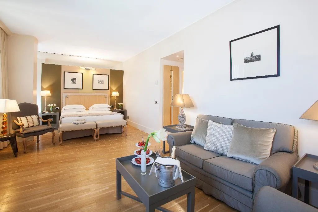 JUNIOR SUITE STANDARD Room, Starhotels Tuscany, Florence