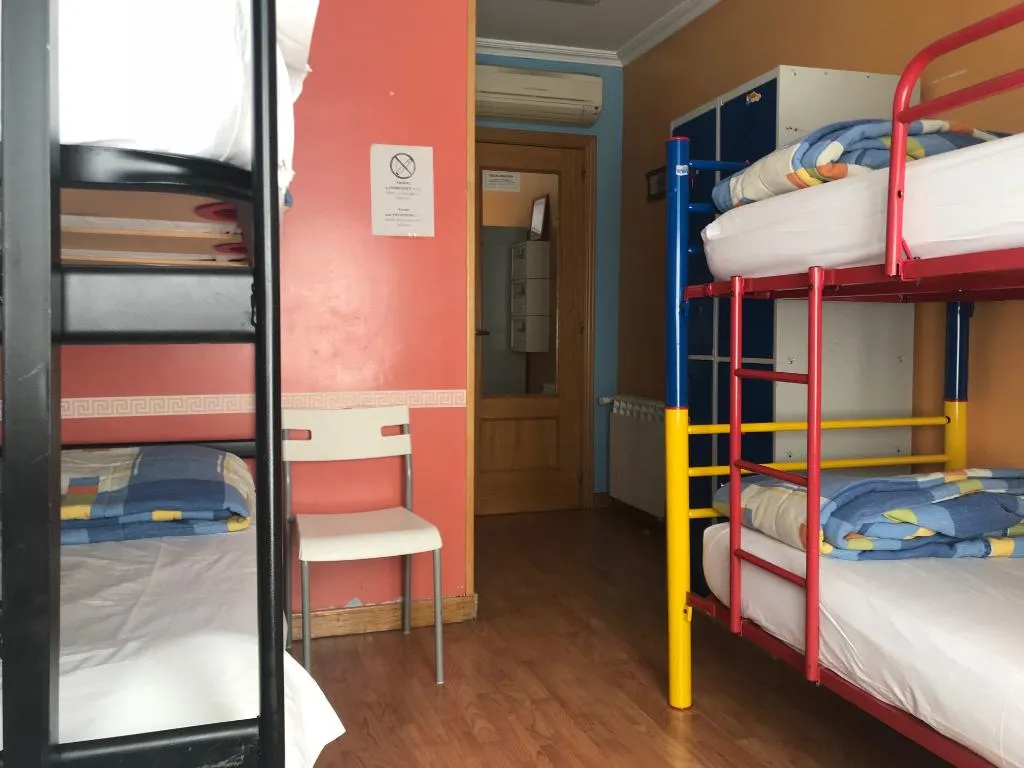 Bed in dormitory CAPACITY 4 Room, Hostel RC Miguel Angel, Madrid
