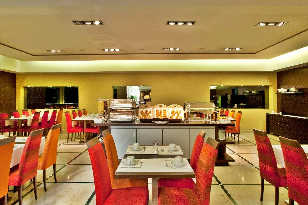 Restaurant, Turim Iberia Hotel, Lisbon