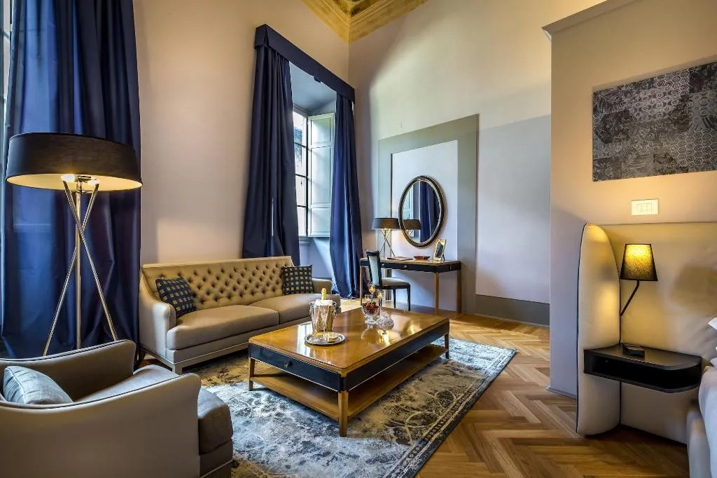 Room, Palazzo Ridolfi, Florence