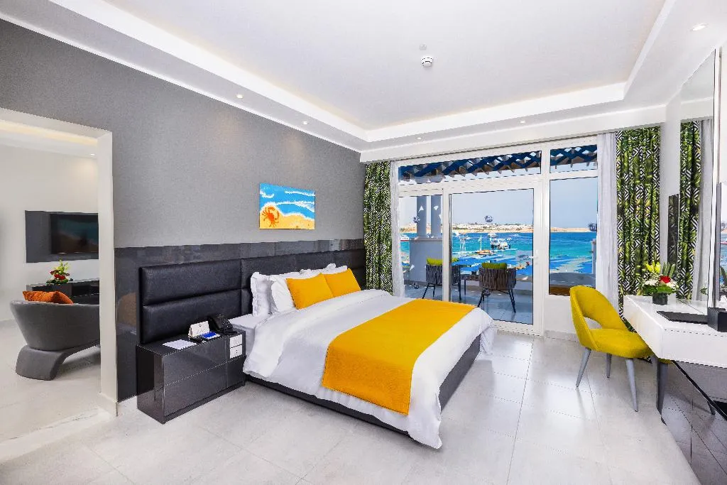 JUNIOR SUITE BEACH FRONT Room, Naama Bay Suites & Spa, Red Sea Riviera