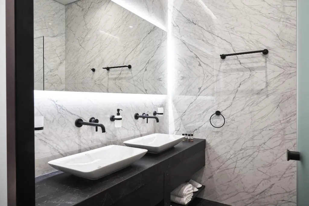 Room, NLH Monastiraki, Athens
