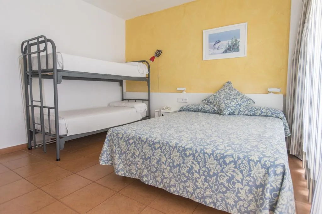 QUADRUPLE WITH AIR CONDITIONING Room, Presidente, Ibiza