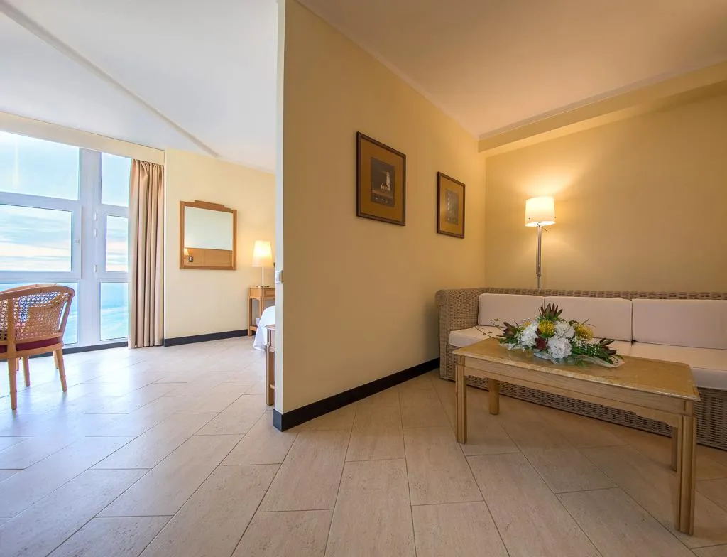 JUNIOR SUITE STANDARD Room, Baia Madeira Hotel, Madeira