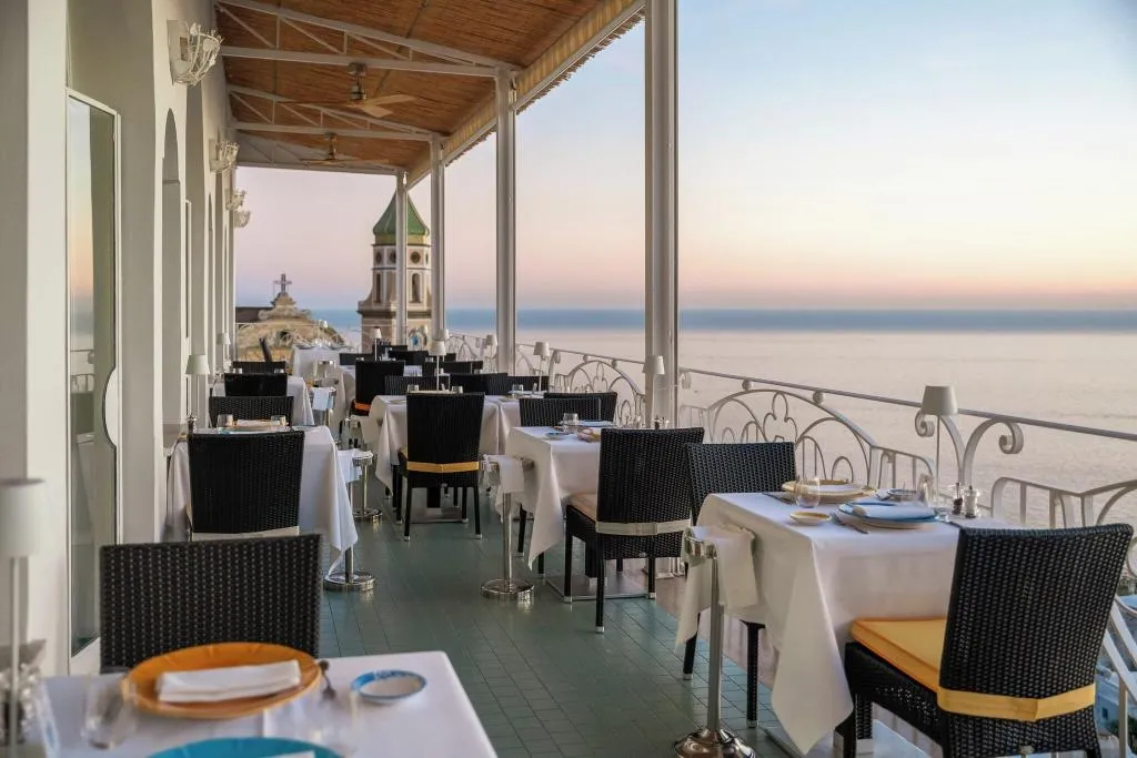 Restaurant, Tramonto D'oro, Naples
