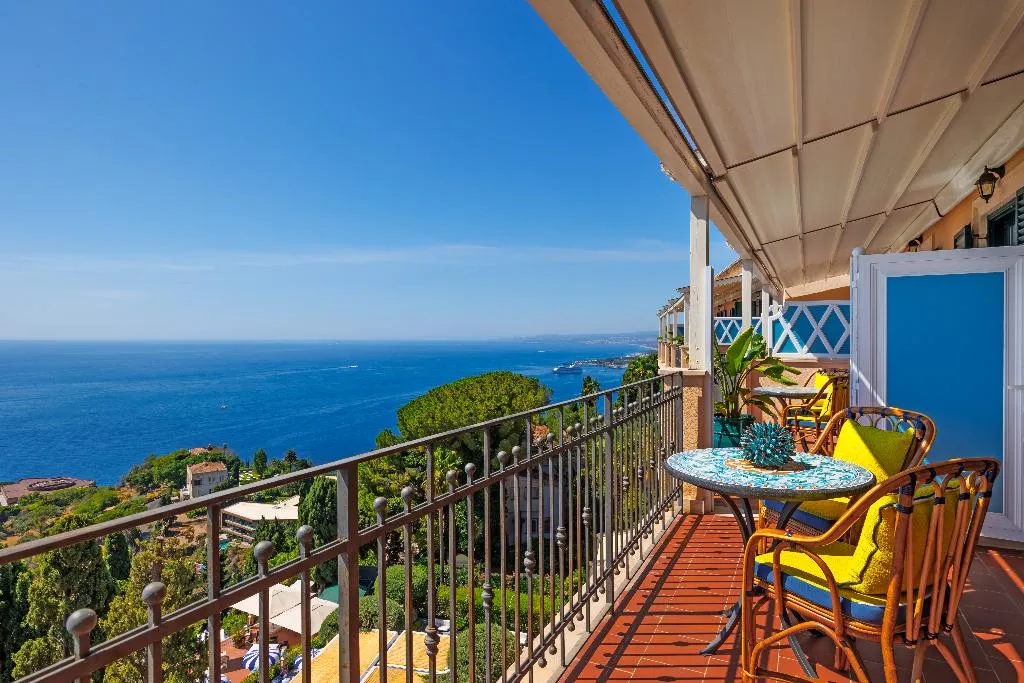 FAMILY ROOM WITH TERRACE Room, Grand Hotel San Pietro, Taormina