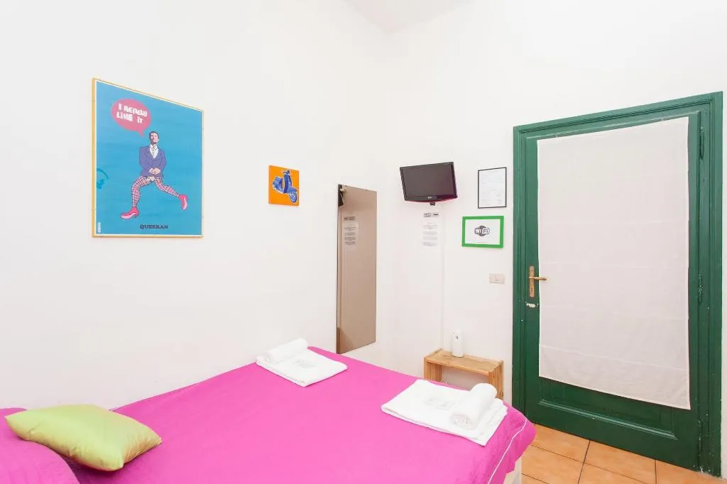 Room, Meltin Rome Guesthouse, Naples
